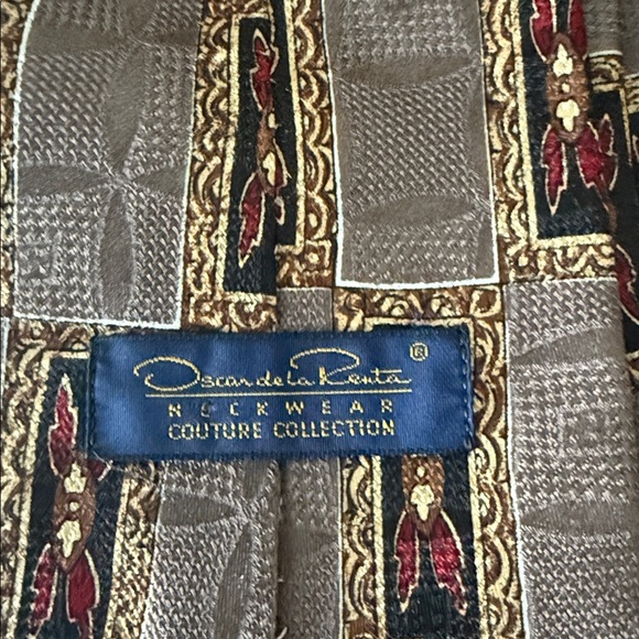 Oscar de la Renta Silk Tie - Picture 3 of 4